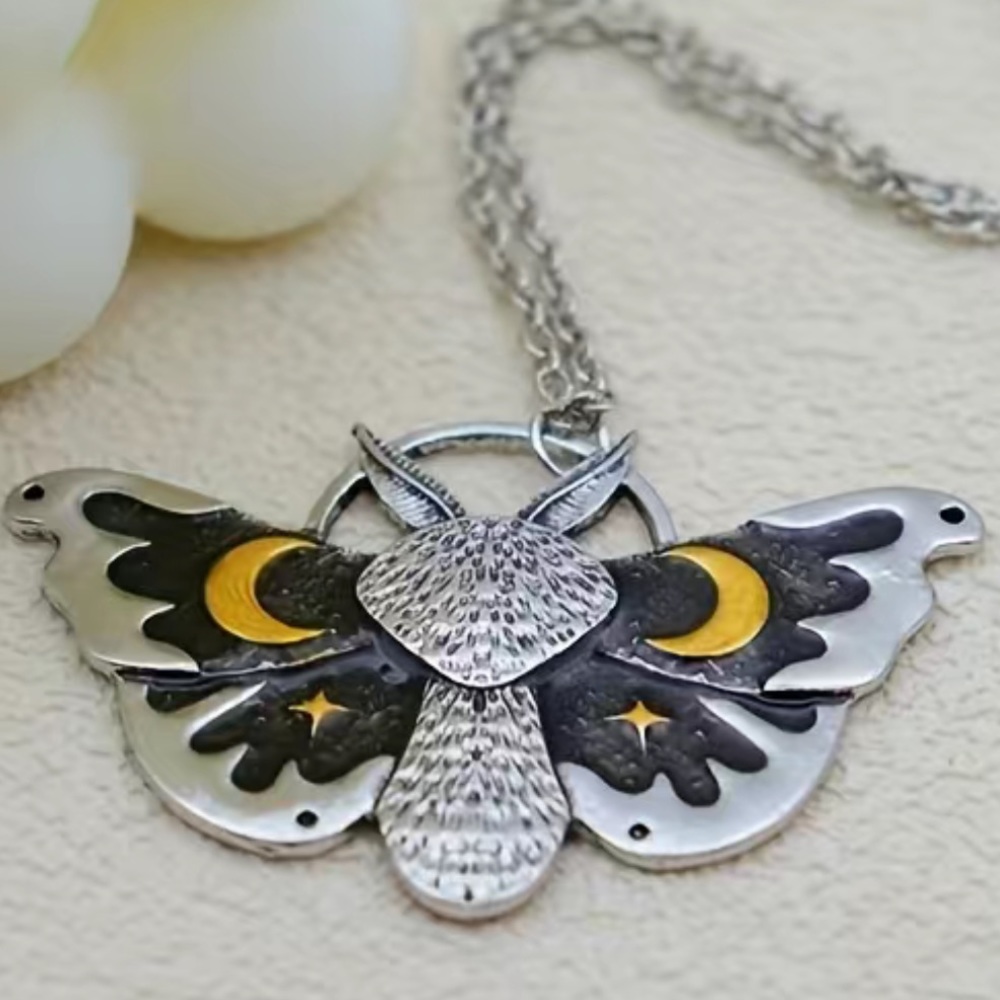 Moth crescent moon silver necklace - Picture 3 of 7